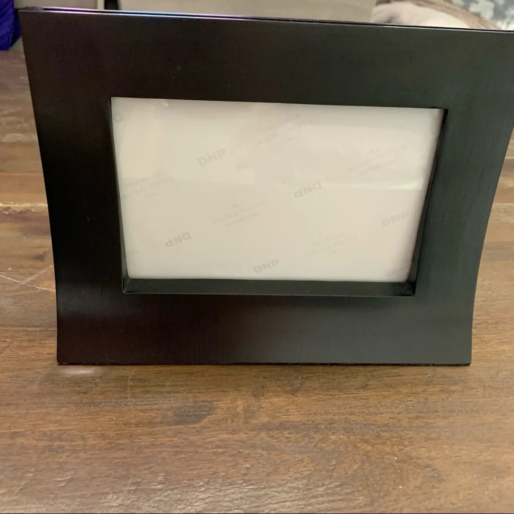 Dark gray heavy free standing horizontal photo frame for size 4x6 photo